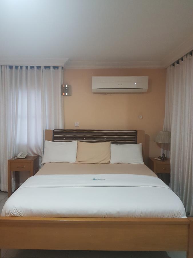 Hillside Gardens Ltd Otel Lagos Dış mekan fotoğraf